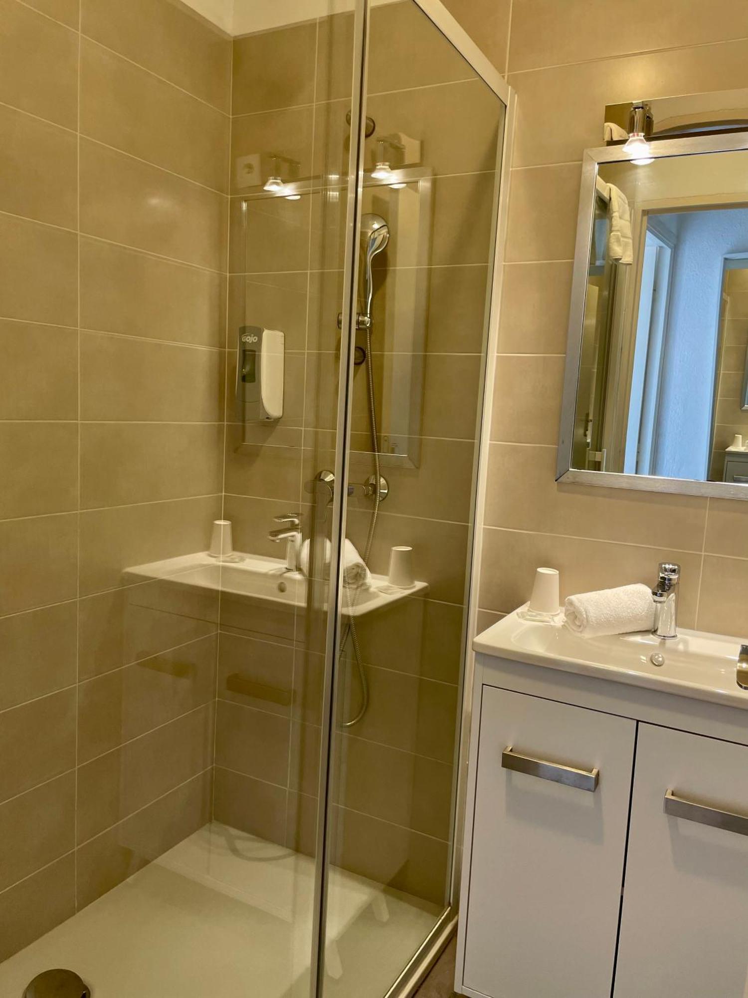 Hotel L'Escale Aigues-Mortes Ngoại thất bức ảnh
