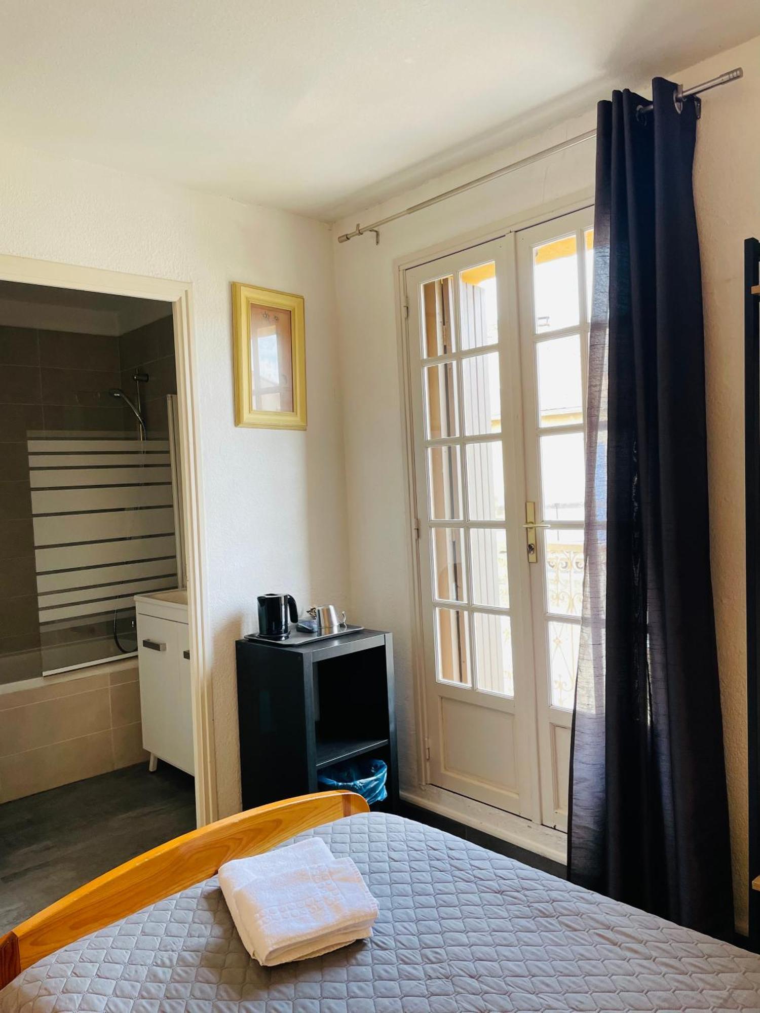 Hotel L'Escale Aigues-Mortes Ngoại thất bức ảnh